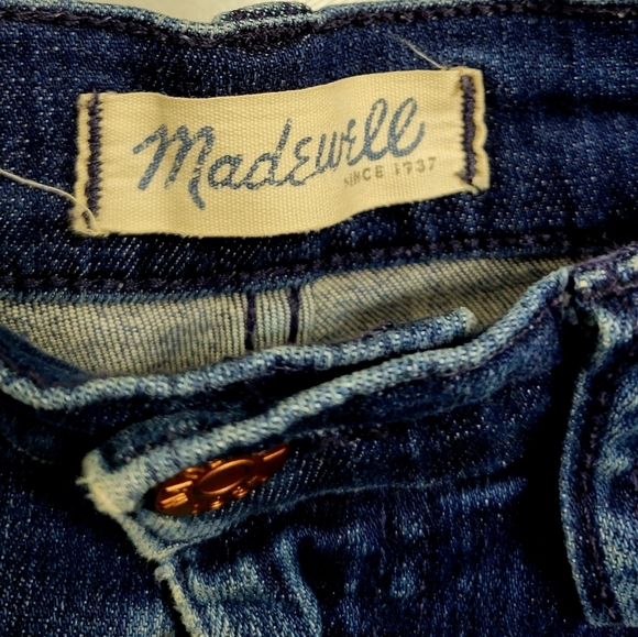 Madewell Classic Blue Denim Jeans – Timeless Fit, Premium Quality Denim - Picture 4 of 4